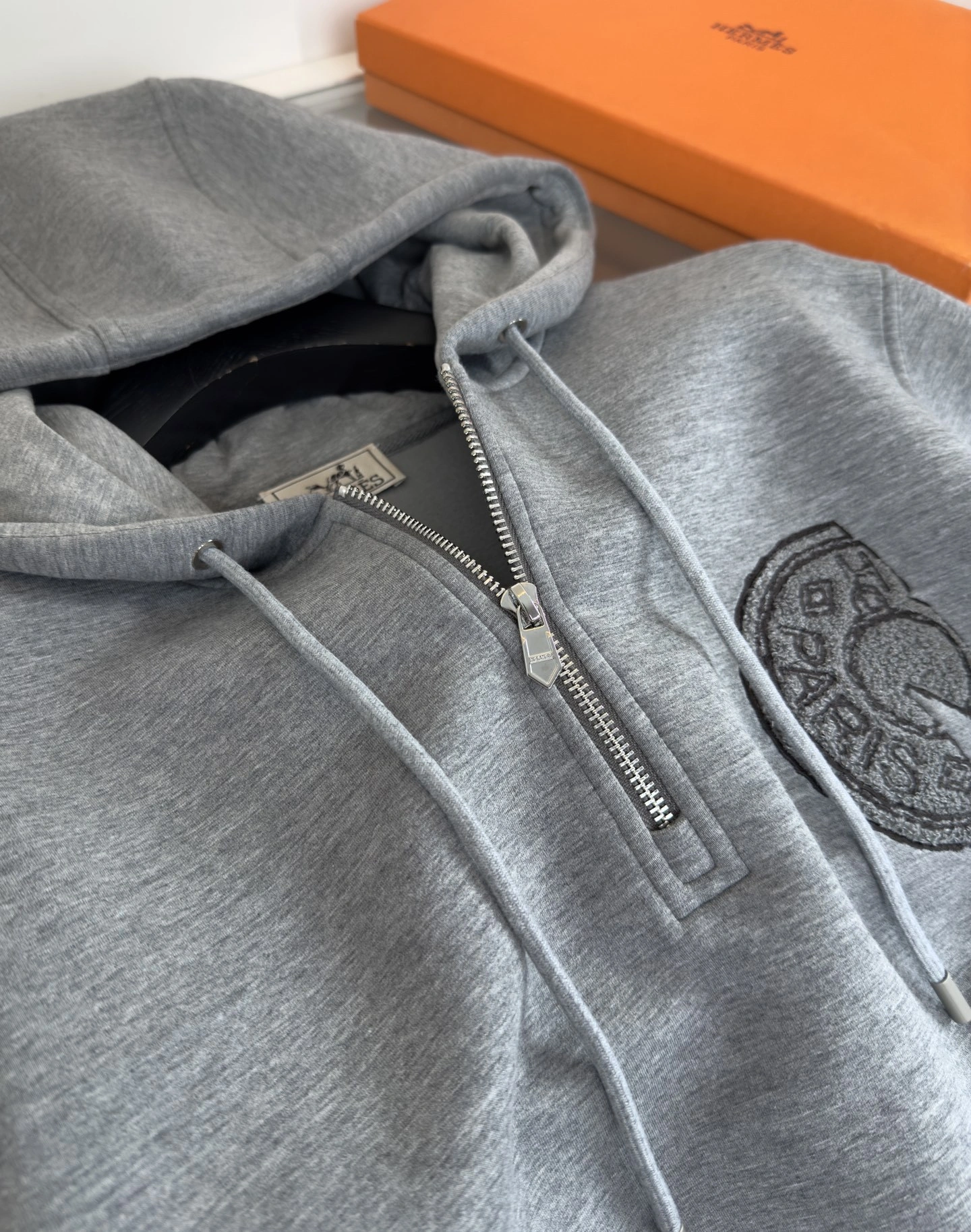 wg.luxury-- H5r75s embroidery 2colour item: E-F443J1804-2H